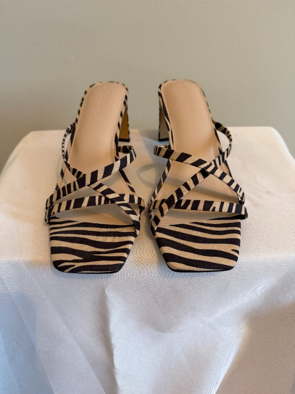 The Drop Women's Amelie Strappy Square Toe Heeled Sandal, Zebra, 8.5